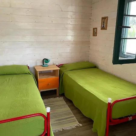 בית נופש Casetta Aruci Holidays מרצאממי